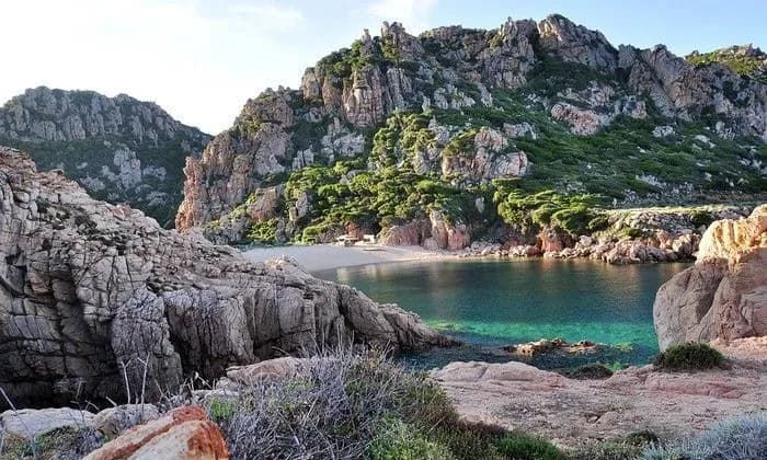 Bliźniacze wille z widokiem na morze, Costa Paradiso (Sardynia), zdjęcie 18