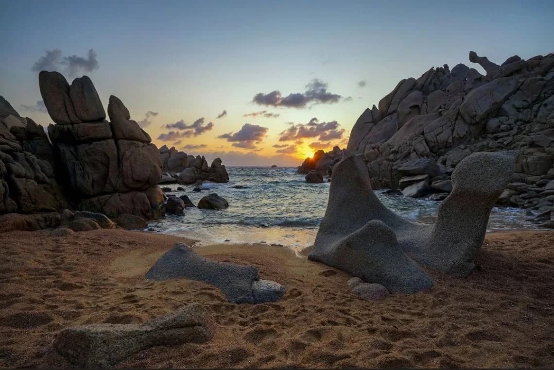 Bliźniacze wille z widokiem na morze, Costa Paradiso (Sardynia), zdjęcie 23