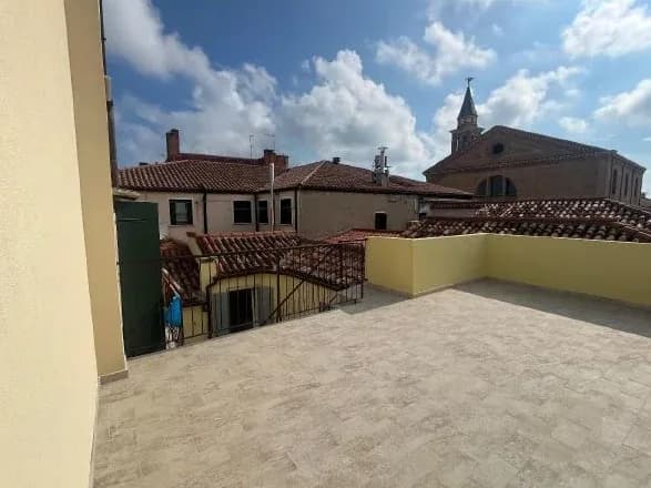 Luksusowy apartament z tarasem na dachu w sercu Chioggia (Veneto), zdjęcie 9