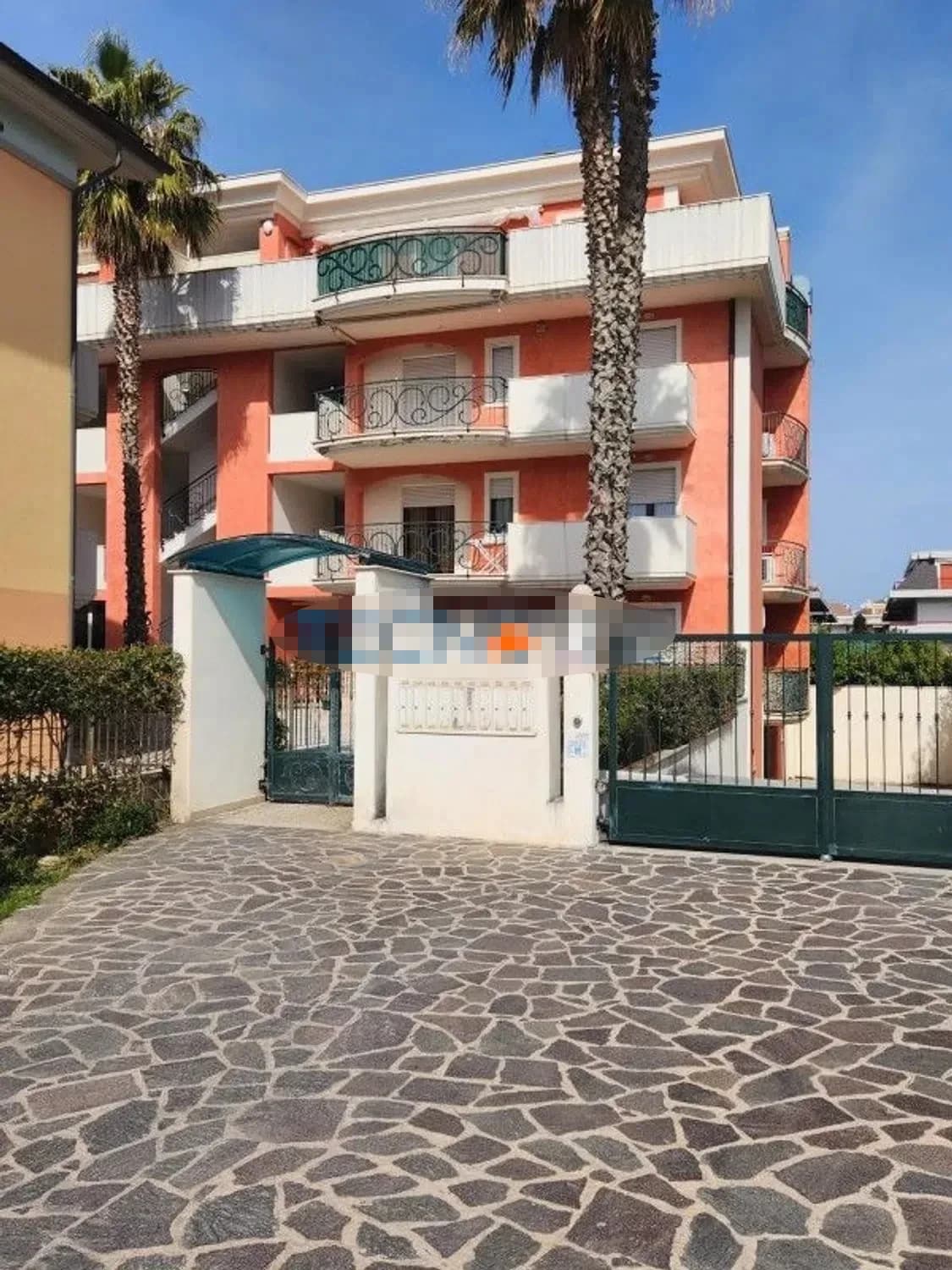 Wygodny penthouse z garażem w Martinsicuro (Abruzja), zdjęcie 1